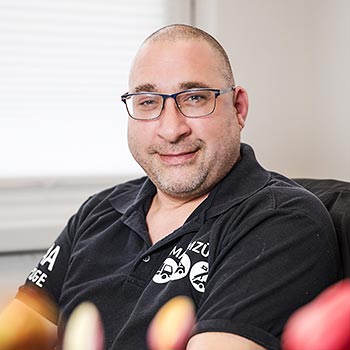 Mandy Yersin, Buchhaltung